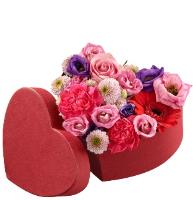 adoration-flower-heart-arrangement