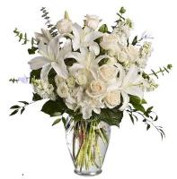 dream-in-white-bouquet-flowers