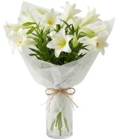 easter-lily-bouquet