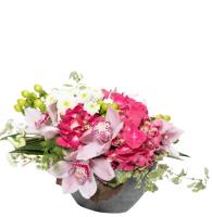 floral-dreams-basket-arrangement