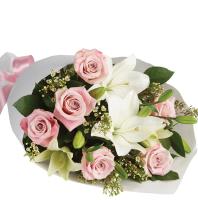 tasteful-bouquet-pink-roses-white-lilies