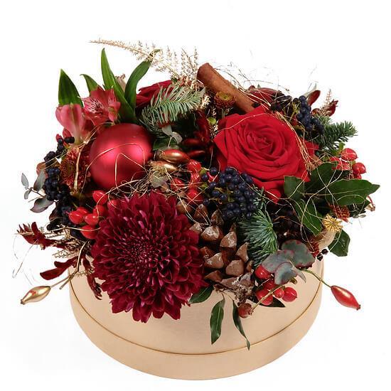 cranberry-christmas-flowers
