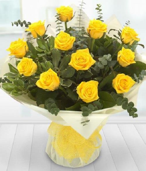 dozen-yellow-roses