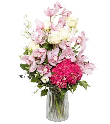mums-garden-bouquet-pink-white-flowers-mothers-day