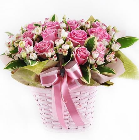 pink-delight-basket-arrangement