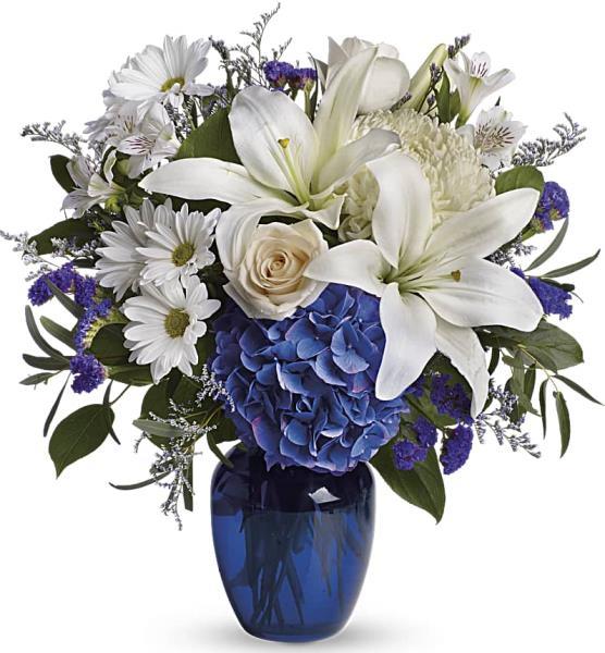 sapphire-bouquet-white-blue-flowers
