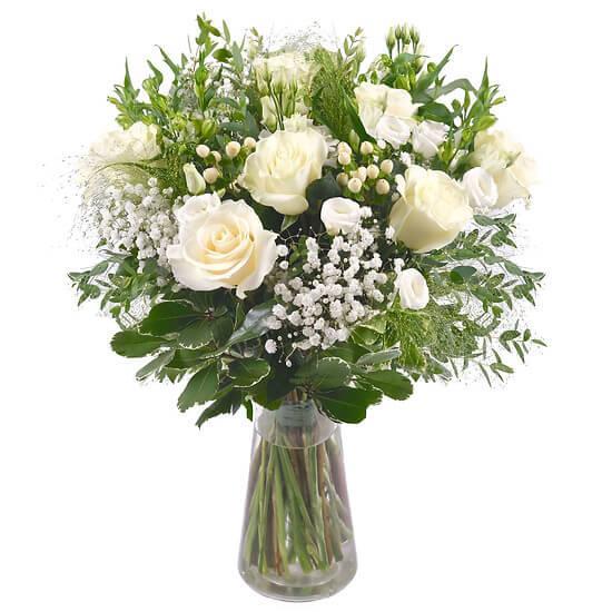 sincere-bouquet-white-flowers