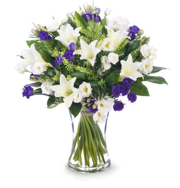 swirl-bouquet-white-blue-flowers