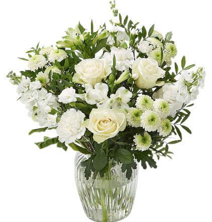 whispers-bouquet-white-flowers