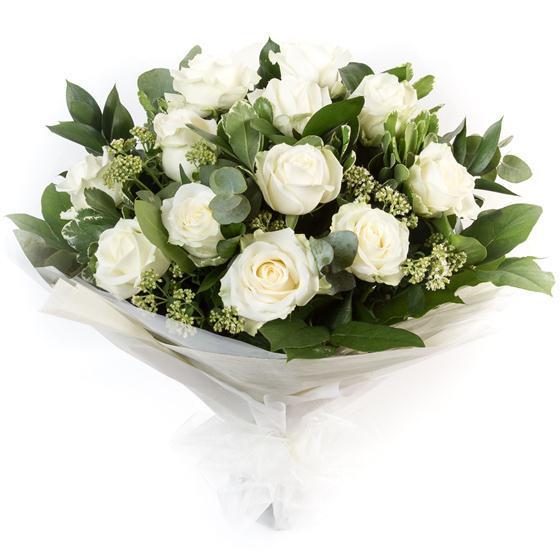 white-rose-bouquet